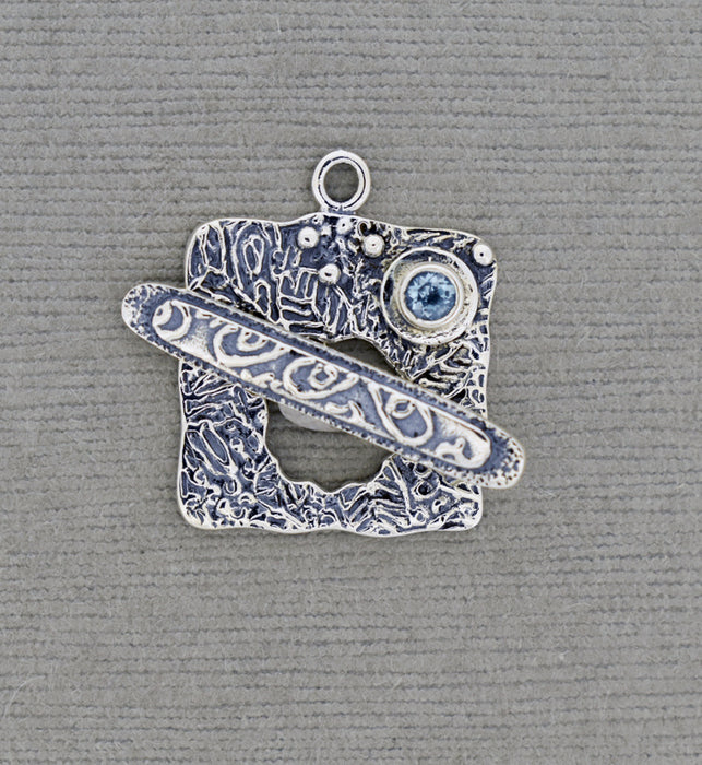 Sterling Silver Toggle Clasp with textures and semiprecious stone PS671