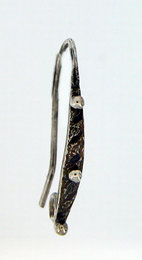 Oxidized and Textured Ear Wire with three dots PS915
